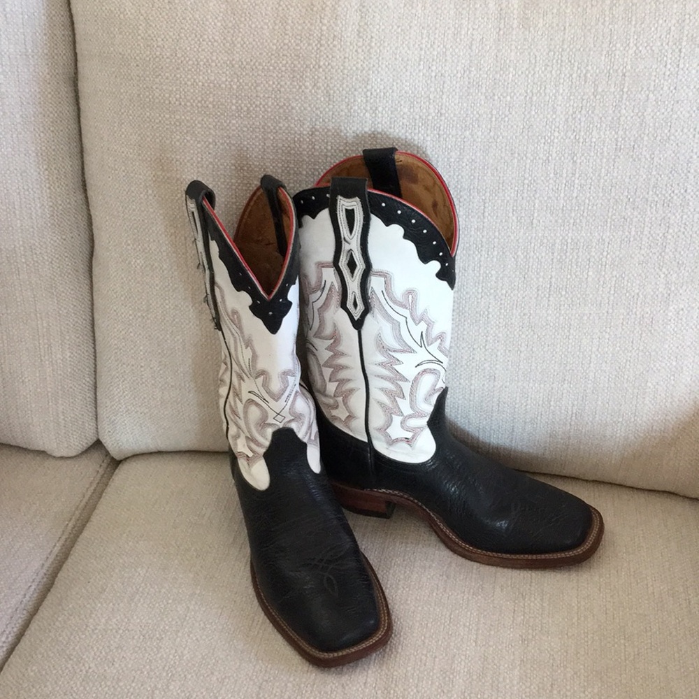 Cowboy boots size 7 1/2